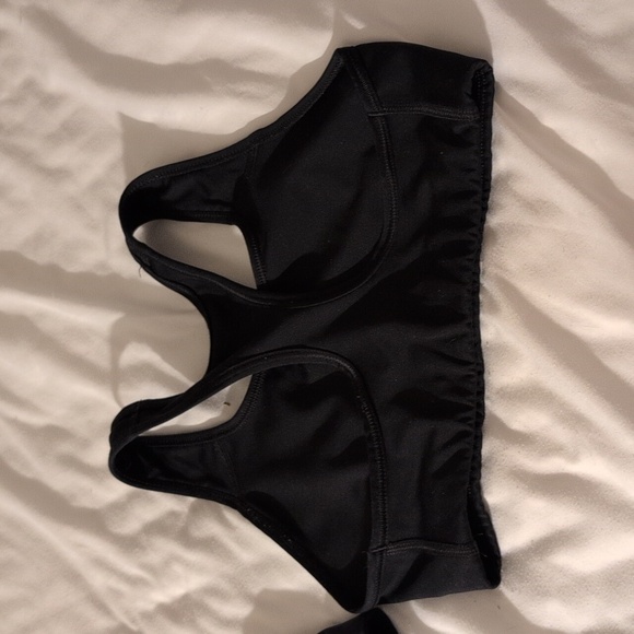 Set of Nike sports bras - Picture 5 of 8